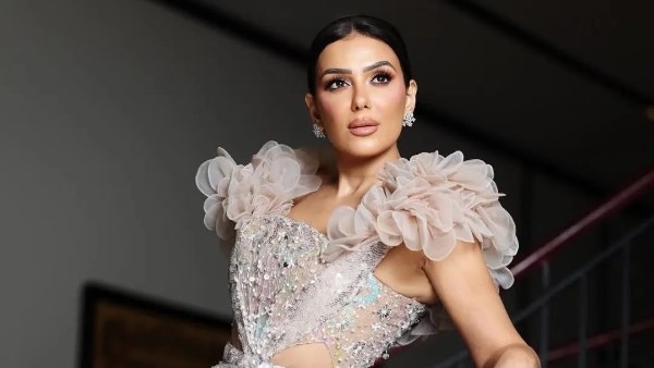شاهد.. إنجى المقدم تخطف الأنظار فى آخر جلسة تصوير