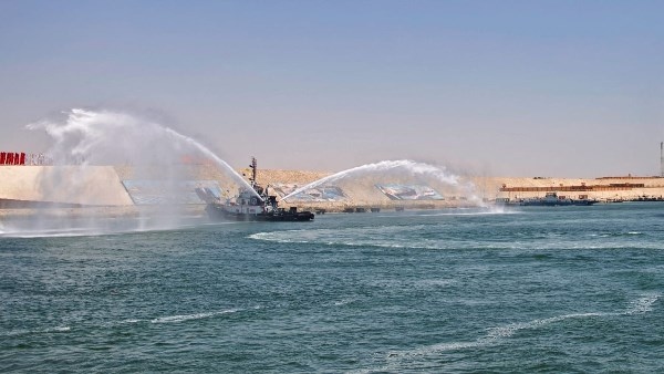 آخر تطورات حادث غرق حفار البترول «آدم مارين 12» بالسويس.. الصحة توضح