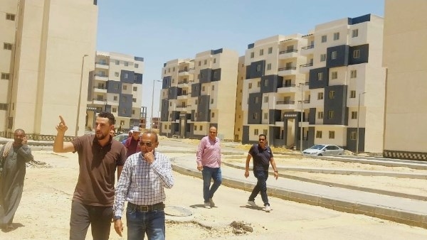 وزير الإسكان يتابع سير العمل بالمشروعات السكنية بمدن بدر ودمياط وبني سويف وأكتوبر الجديدة