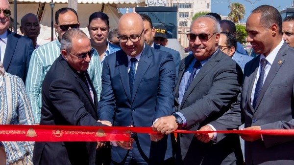 محافظ بورسعيد ورئيس هيئة الكتاب يفتتحان معرض بورسعيد الثامن للكتاب