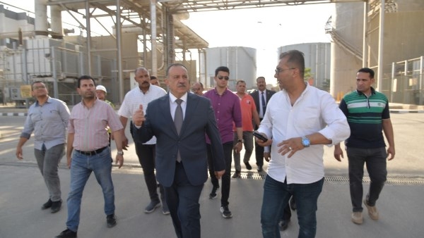 بتكلفة 8 مليارات جنيه.. محافظ أسيوط يتفقد مشروع الوحدة الثالثة لتوليد الكهرباء بالوليدية