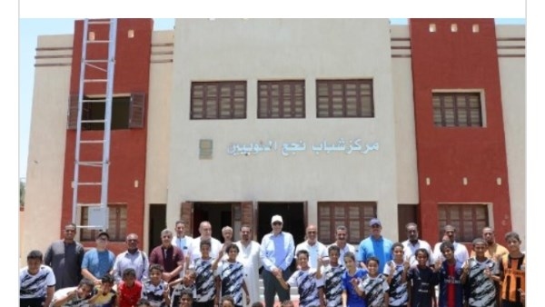 تشغيل لوحة توزيع الكهرباء بقرية البحيرة بإدفو.. انتهاء مشروع مركز شباب النوبيين بقرية الرديسية