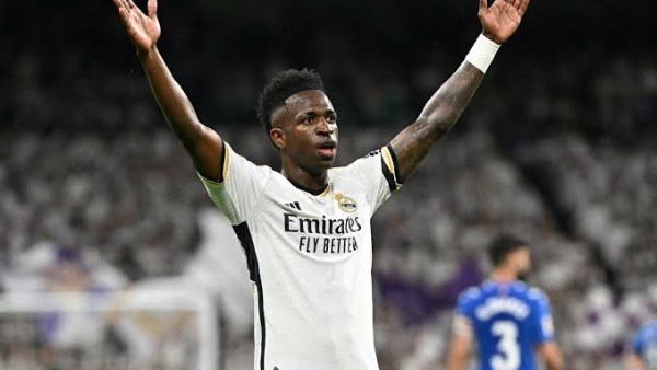 الدوري السعودي يغري فينيسيوس نجم ريال مدريد بمليار يورو