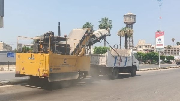 حملات يومية لرفع كفاءة منظومة النظافة في مدينة كفر الشيخ .. صور