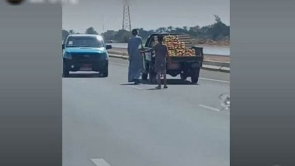 مشى عكس بطريق الاسماعيلية.. القبض على سائق سيارة نقل