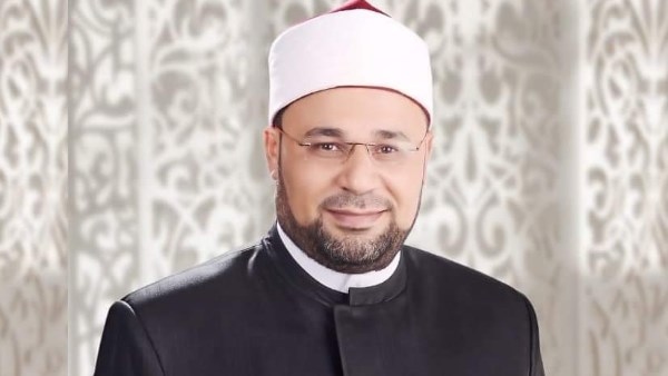 عالم بالأوقاف يعلق على واقعة التنمر على الفنان المتوفي