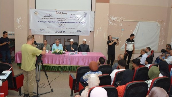البحوث الإسلامية: أزمتنا في الوقوف عند المعرفة الأخلاقية دون ترجمتها إلى واقع