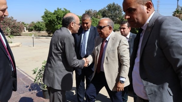 الزيارة الثانية.. وزير الكهرباء يتابع مستجدات مشاربع هيئة المواد النووية بالقطامية