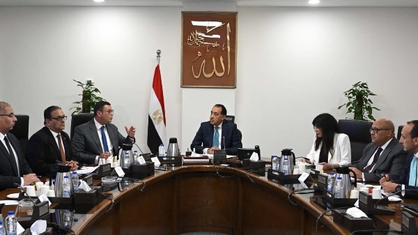 مدبولي : 3 شركات كبيرة بدات العمل في مصر في مجال الغزل والنسيج