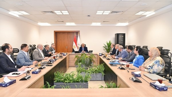 وزير الري يوجه بإعداد خطة استراتيجية شاملة لإدارة محطات الرفع