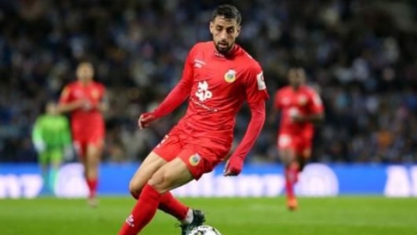 مهاجم فلسطيني يعود لاهتمامات الأهلي والزمالك.. من هو؟
