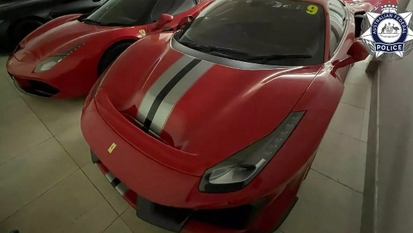 صيدلي يحتال على الحكومة الأسترالية لتمويل سيارات فاخرة بملايين الدولارات