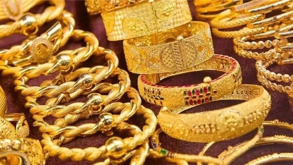 رغم استقراره عالميًا.. تراجع كبير في سعر الذهب في السوق المحلي