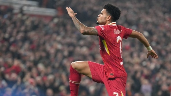 نجم ليفربول يصل ألمانيا لإجراء الكشف الطبي في بايرن ميونخ ..تفاصيل