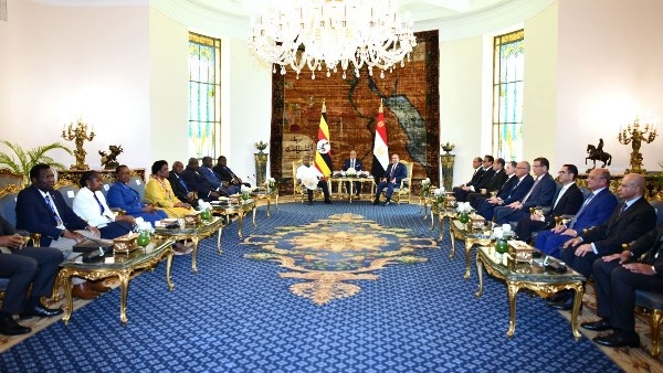 منتدى الأعمال المصري الأوغندي.. الرئيس السيسي يؤكد دور القطاع الخاص في تعزيز الشراكة بين البلدين