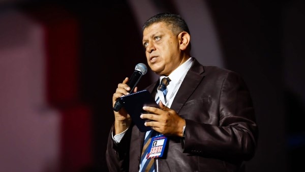 رئيس اتحاد اليد يرحب بضيوف مصر.. ويؤكد: جمهورنا سر قوتنا