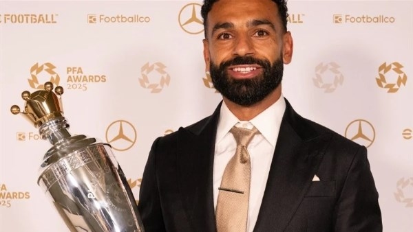 رسميا.. محمد صلاح أول لاعب في التاريخ يفوز بجائزة أفضل لاعب بالدوري الإنجليزي ثلاث مرات