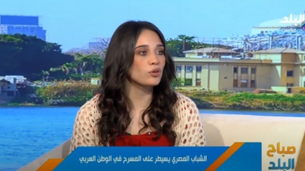 هنا معتز تروي قصة تأسيس فرقة "بصيرة" المسرحية وانطلاقتها من الشارقة