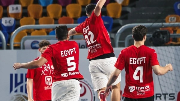 منتخب مصر يتدرب على صالة ستاد القاهرة استعدادا لبطولة العالم لليد تحت 19 عاما