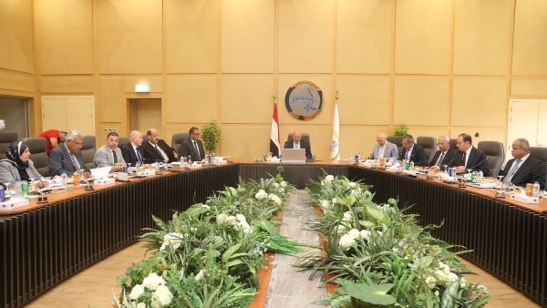كامل الوزير: تاكسي العاصمة يخدم 8 مناطق بالقاهرة ويخطط للتوسع