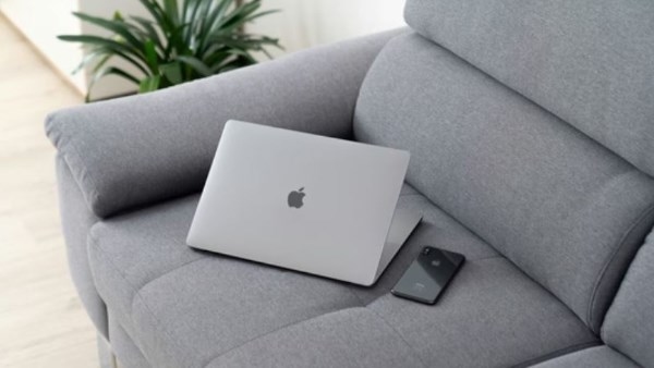 أبل تستعد لإطلاق جهاز MacBook اقتصادي بمعالج A18 Pro وسعر منافس