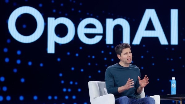 سام ألتمان يستعد لتأسيس شركة جديدة منافسة لـ نيورالينك بإسناد من OpenAI