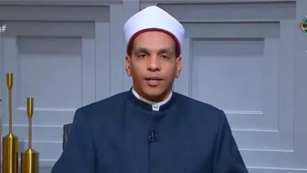 أمين الفتوى: الميت يشعر بالزيارة ويرد السلام