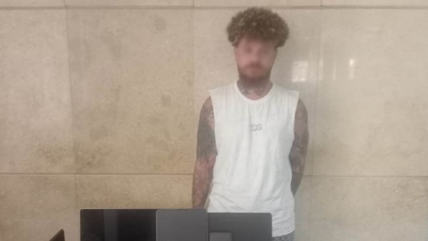 أول رد من البلوجر بيتر تاتو بعد خروجه من قسم مصر الجديدة
