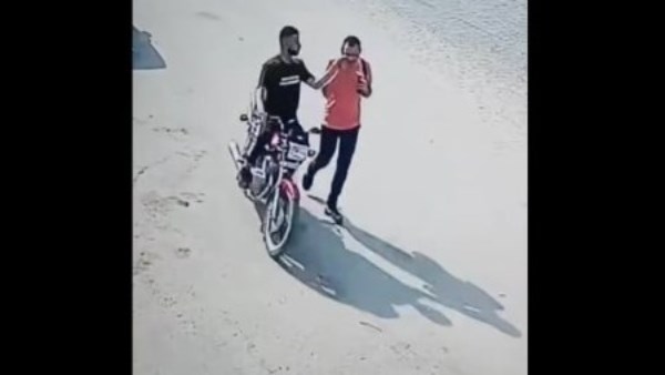 صاحب واقعة سرقة التليفون في الأميرية: كنت بكلم مراتي والناس طبطبوا على الحرامي.. وقاللي:هموتك