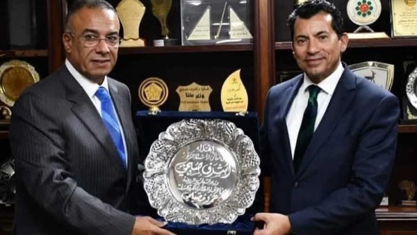 وزير الرياضة يهنئ منتخب السلة بالفوز على مالي في افتتاحية بطولة الأفروباسكت
