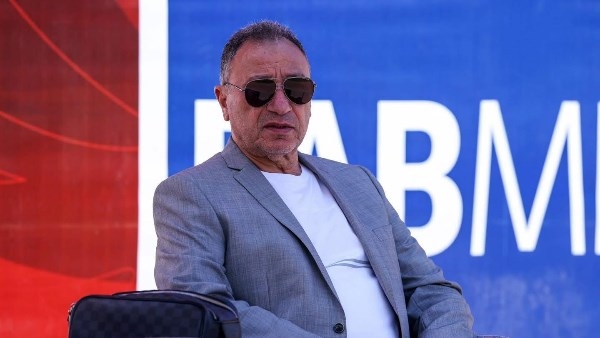 «الخطيب» يحضر مران الأهلي استعدادًا لمواجهة مودرن سبورت في الدوري الممتاز