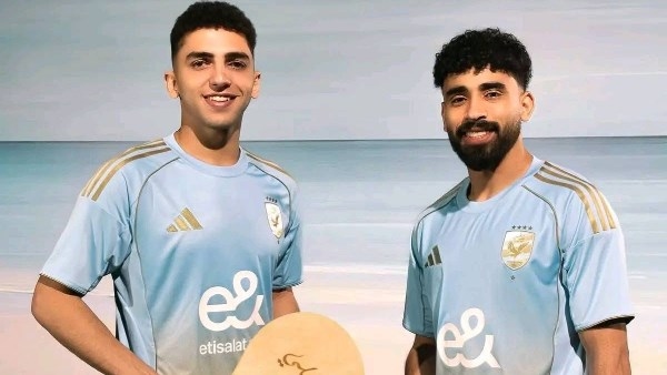 الأهلي يُعلن عن قميصه الثالث في الموسم الجديد .. شاهد