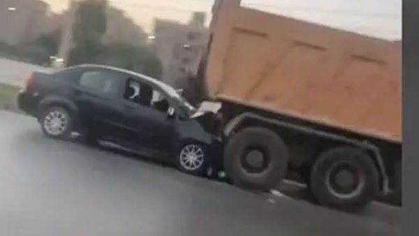 على بعد خطوة من الموت.. القصة الكاملة لمطاردة فتيات داخل سيارة بطريق الواحات