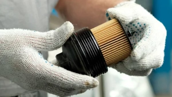 لماذا تم استبدال فلاتر الزيت الخرطوشة في السيارات الجديدة بـ الدوارة؟