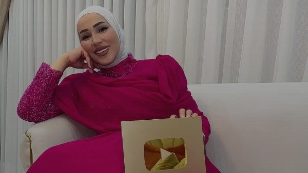 نداء شرارة تحتفل بتخطى عدد متابعيها مليون متابع على "اليوتيوب"