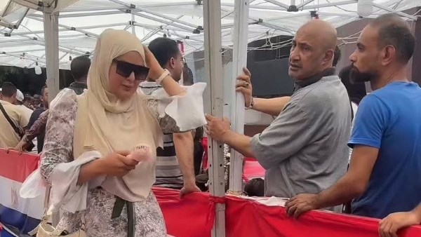 بالحجاب.. سما المصري تدلي بصوتها في انتخابات الشيوخ