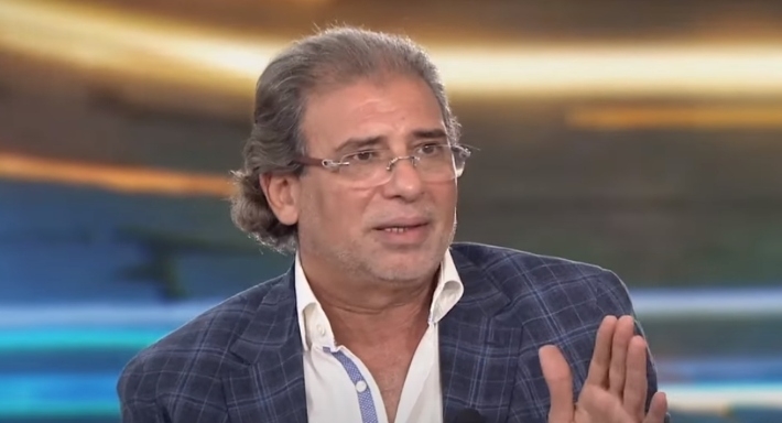 فيديو – خالد يوسف يكشف فكرة فيلمه القادم: أجدع واحد في العالم خايف من حاجة