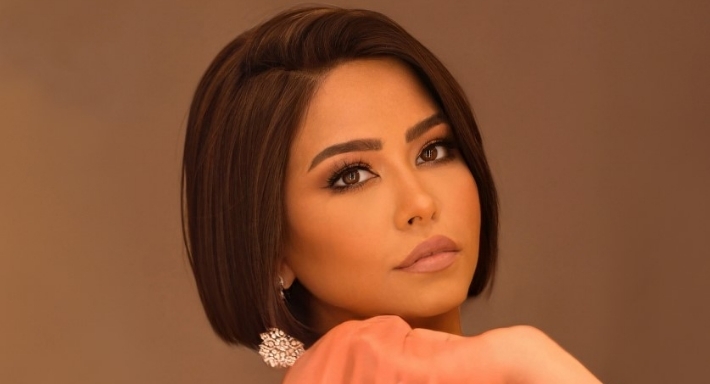 شيرين عبد الوهاب تقاضي المسئول على صفحتها بمواقع التواصل الاجتماعي ... رفض إعطائها كلمات السر