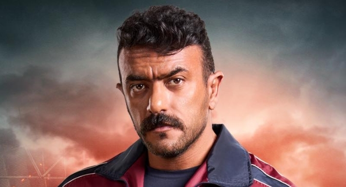 أحمد العوضي يحذر جمهوره من صفحات تنتحل شخصية
