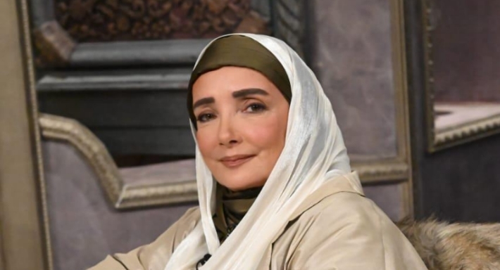 عايدة الأيوبي: الحجاب تاج من الله