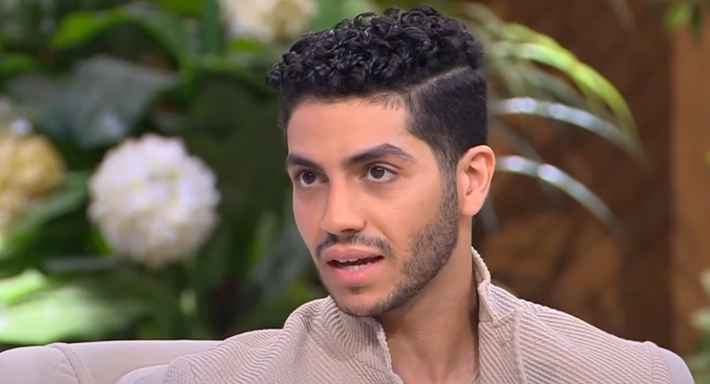 فيديو - مينا مسعود: حبيت التمثيل من عادل إمام ... وفيلمي المصري أهم من "علاء الدين"