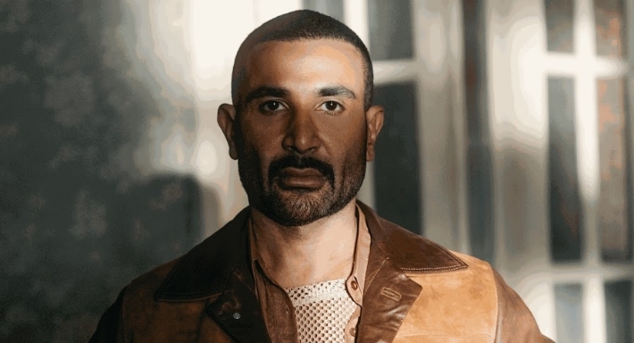 كنت بجربها ورايح أعلق نمرها ... أحمد سعد يتعرض لحادث سير