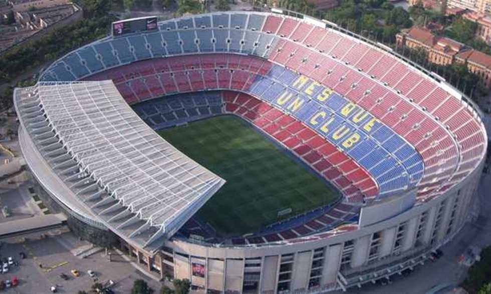 مونتجويك مجددا؟ أزمة كبرى في برشلونة بسبب كامب نو