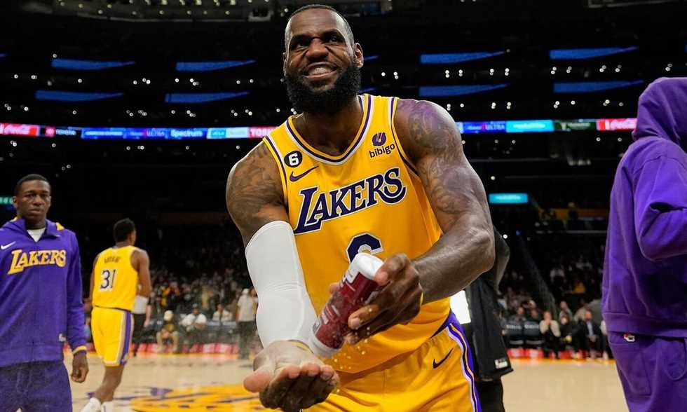 كرة سلة - تقرير: ليبرون جيمس يخطط لإطلاق دوري ينافس NBA