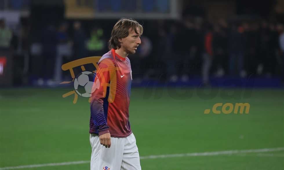أليجري يكشف موعد انضمام مودريتش.. وموقف ثيو ولياو