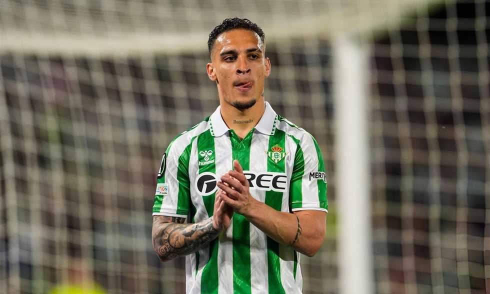 فوت ميركاتو: النصر يرغب في ضم أنتوني