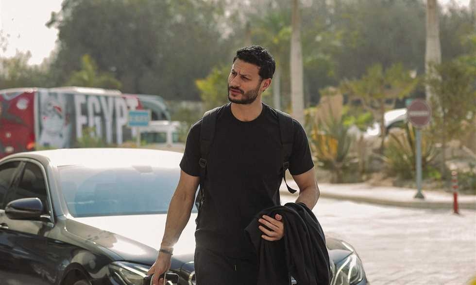 اتحاد الكرة والأهلي وحسام وإبراهيم ينعون والد محمد الشناوي