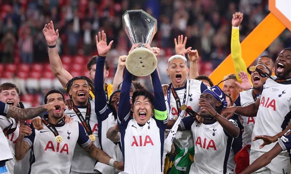 تتويج توتنام بلقب الدوري الأوروبي ضمن أبرز صور النهائي أمام مانشستر يونايتد