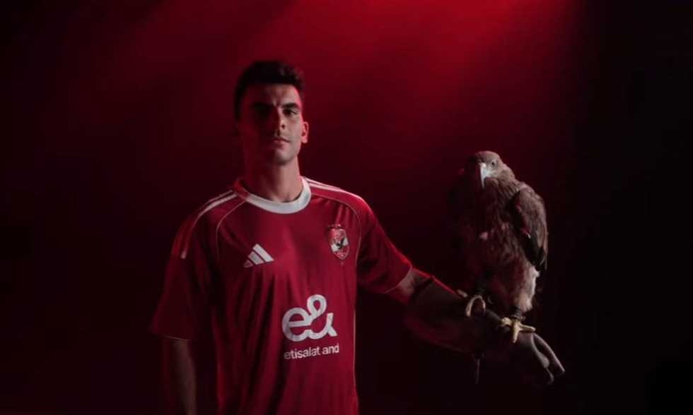 أبرز صور تقديم زيزو لاعب الأهلي الجديد