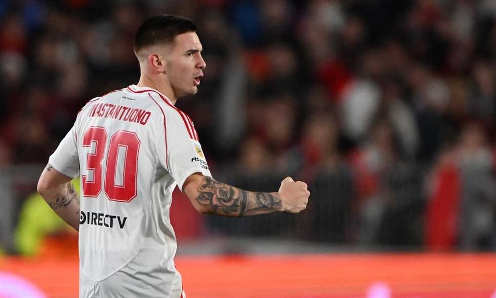 تقرير أرجنتيني يكشف موعد سفر ماستانتونو لـ إسبانيا تمهيدا للانتقال لـ ريال مدريد